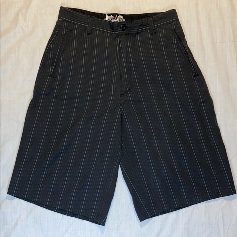 Men’s 32 Swiss Cross Pinstripe Shorts